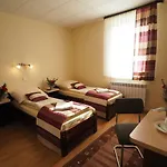 Bed and breakfast Dw Poronianka 3*