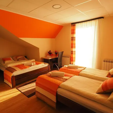 Dw Poronianka Nocleg ze śniadaniem 3*