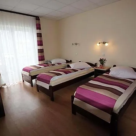 Dw Poronianka Nocleg ze śniadaniem 3*