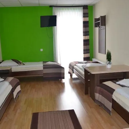 Bed & Breakfast Dw Poronianka 3*